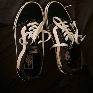 Vans old Skool black, size 7. (they are new)